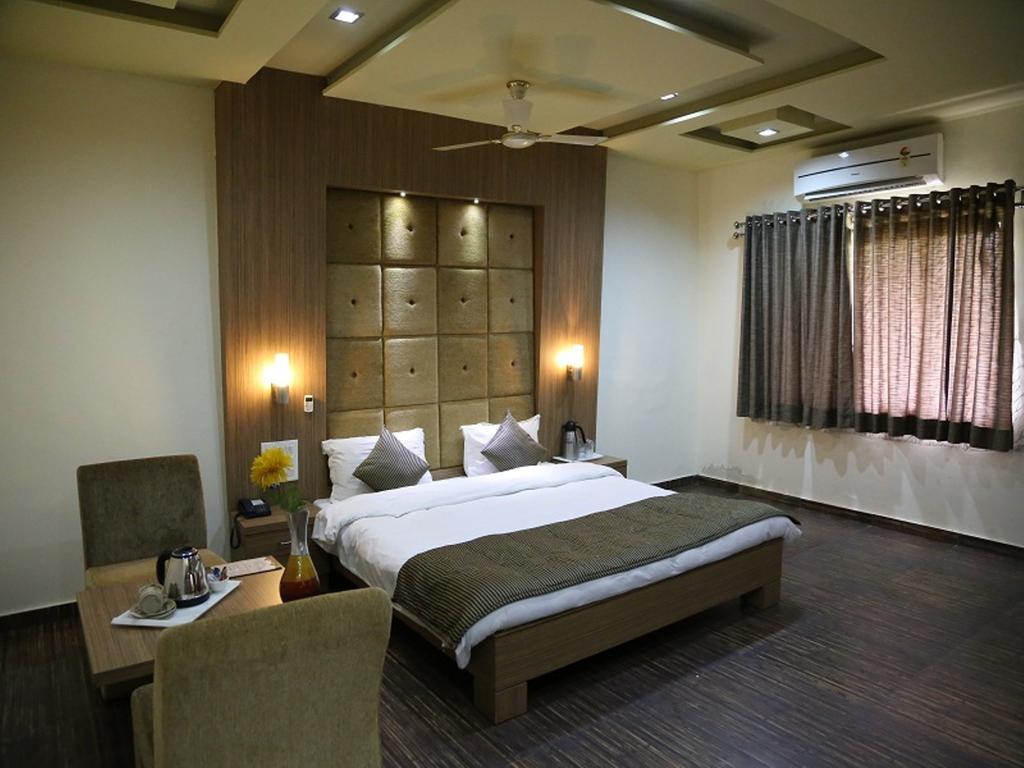 Leo Resorts Junagadh Zimmer foto
