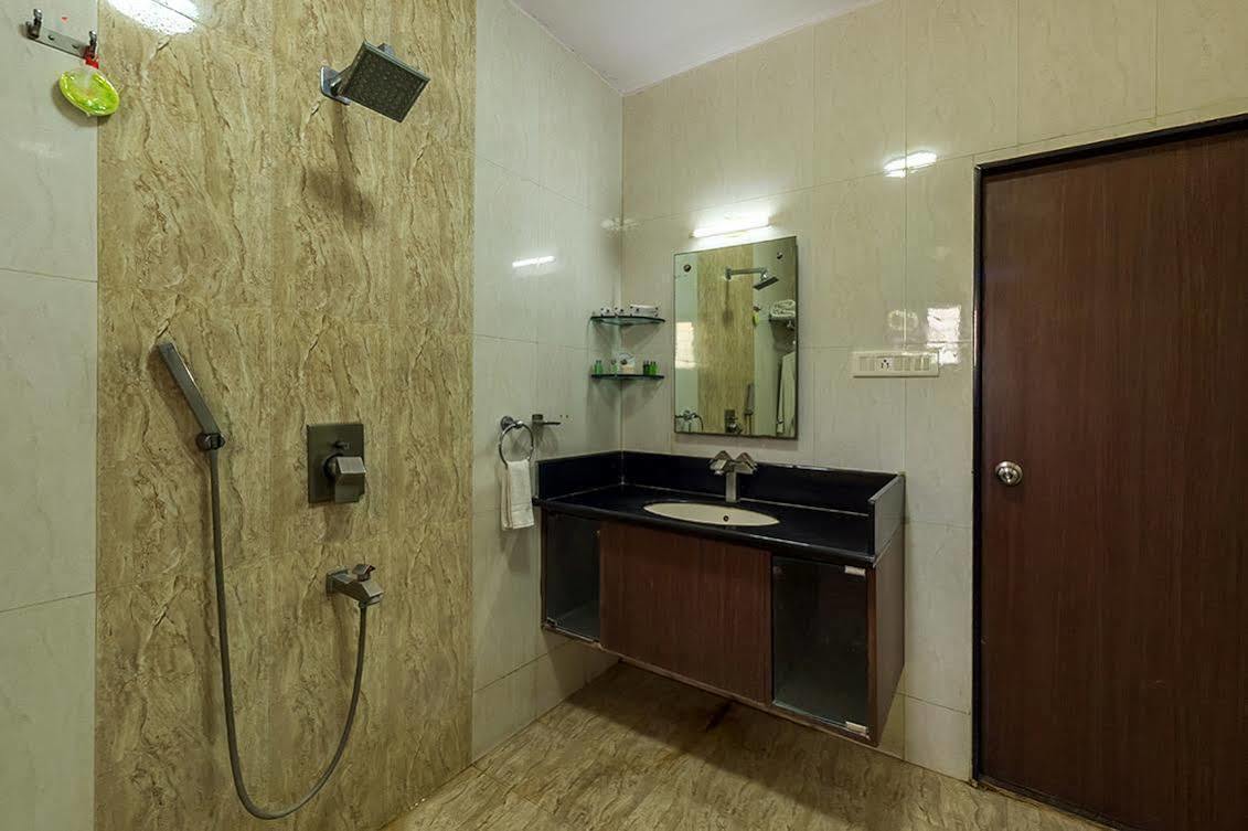 Leo Resorts Junagadh Exterior foto